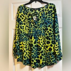 Suzanne Betro Women’s Animal Print Long Sleeves Tunic Size S NWT